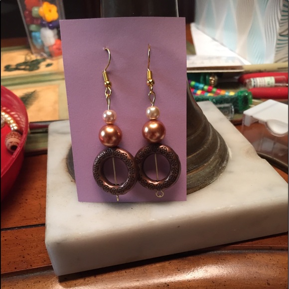 Earrings - Picture 2 of 7